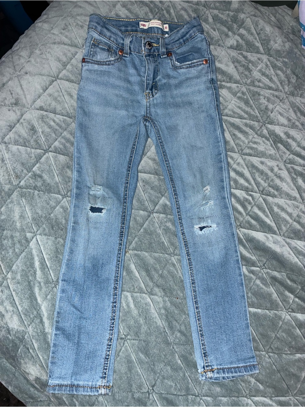 Kids Levi light blue skinny jeans size 6
